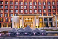 Jiyuan Jingguo Hotel Hotels near Yu Gong Move Mountains