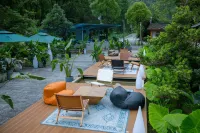 Chuanshangyu Forest Secret Vacation Apartment (Mount Fanjing) - bar