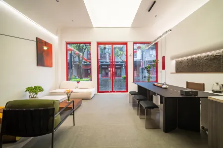 Anshun Safe House Guest House (Miaoling Tunbao Guzhen Store)