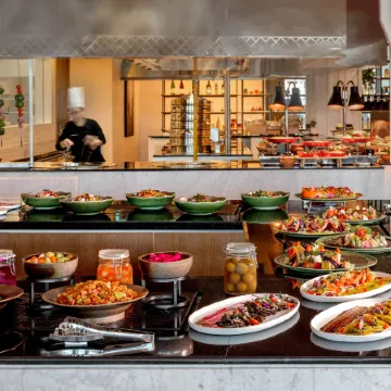 Marriott Marquis Dubai Creek Отели рядом с достопримечательностью «Торговый центр City Centre Deira»