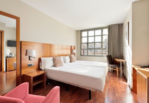 5. 호텔 아라네아..