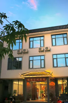 Moderate Space Inn Hotel di 