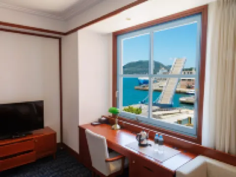 Premier Hotel Mojiko Hotels near Kanmon Bridge