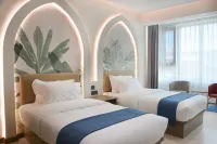 In the Courtyard · Luxury Northern Xinjiang Courtyard Resort Homestay (Khorgas Station Branch)
