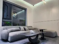 Beihai H·S E-sports Homestay (Ningchuncheng High Speed Railway Station)