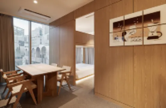 โฮเทล ดริปแอนด์ดรอป, มยองดง