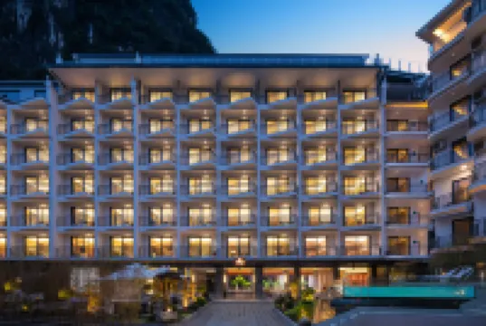 โรงแรมบ้านสวนหลางหยุน สาขา ลี่เจียง ถนนตะวันตก หยางซั่ว