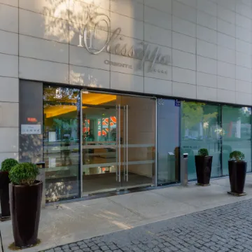 Olissippo Oriente Отели рядом с достопримечательностью «Edificio Atlantis»