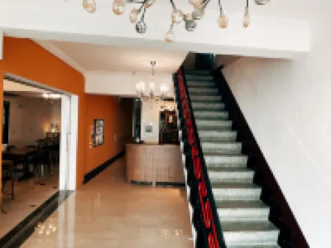Nanhua Hotel Hotels in Changhua