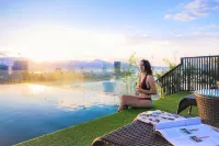 Ibiza Riverfront Da Nang Hotel - Infinity Pools