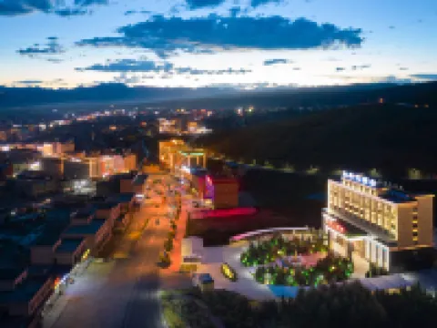 Chongcao Hotel Hoteles en Litang