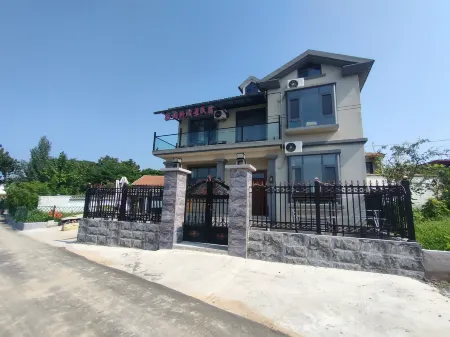 Weilanxuan Lake View Homestay (Weishandao Scenic Area) Отели в г. Вейшань