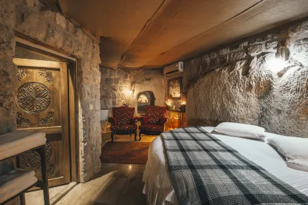 Saliche Cave Suite