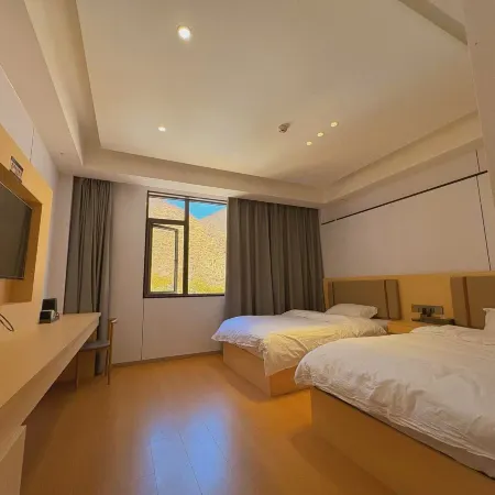 Baiyu Linqi Hot Spring Hotel