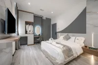 Saturn Hotel - Park Yeri