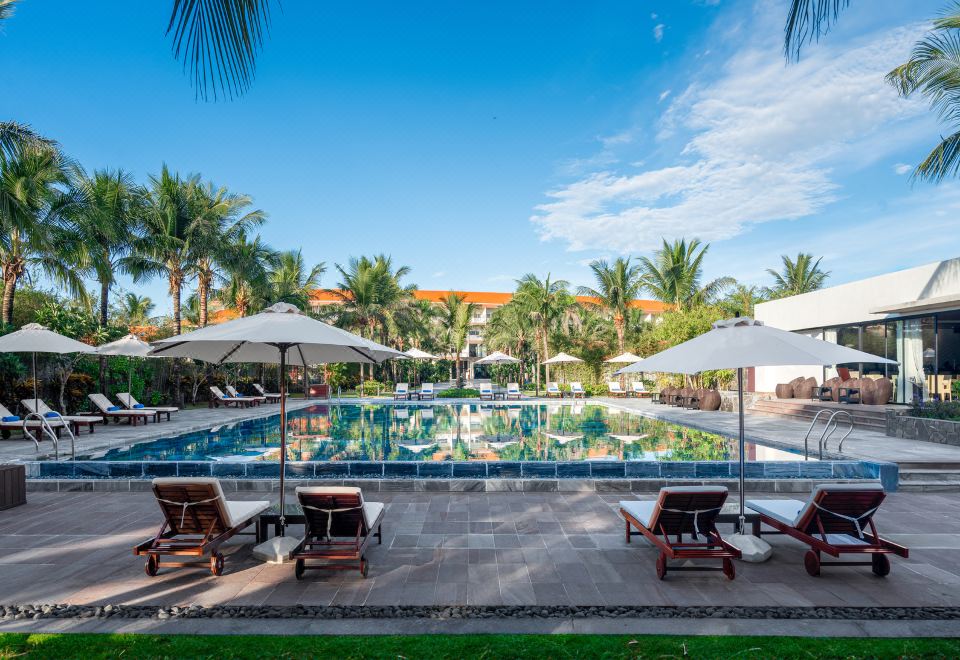 호이안 로얄 비치프론트 빌라