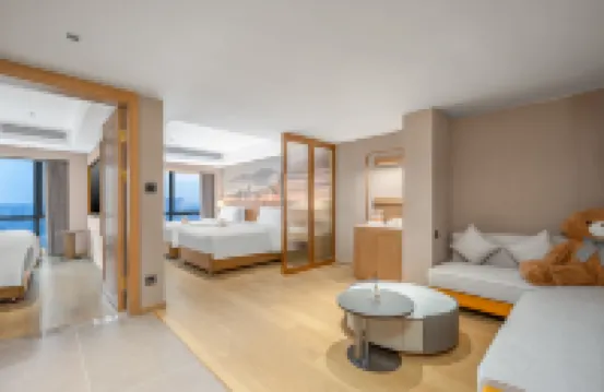 Vienna Hotel (Haikou Qilou Old Street Provincial Government Branch) Hotels in Guoxing Avenue (Provincial Government)