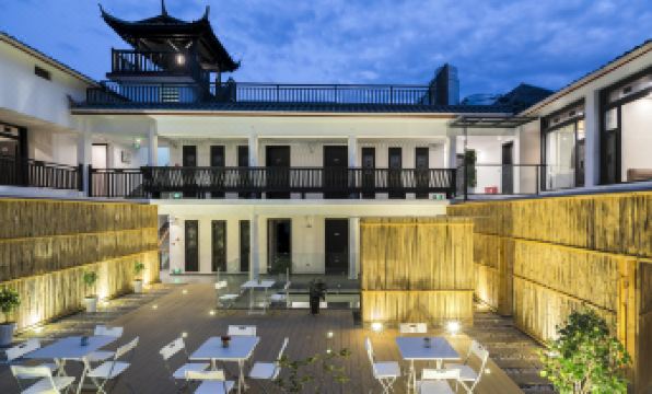Gemmel Hotel (Lijiang Ancient City)
