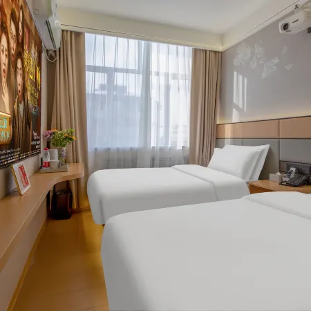 Yunduo Yazhi Hotel (Mudanjiang Pedestrian Street Railway Station)