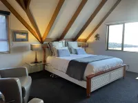 The Embassy B&B - Beach