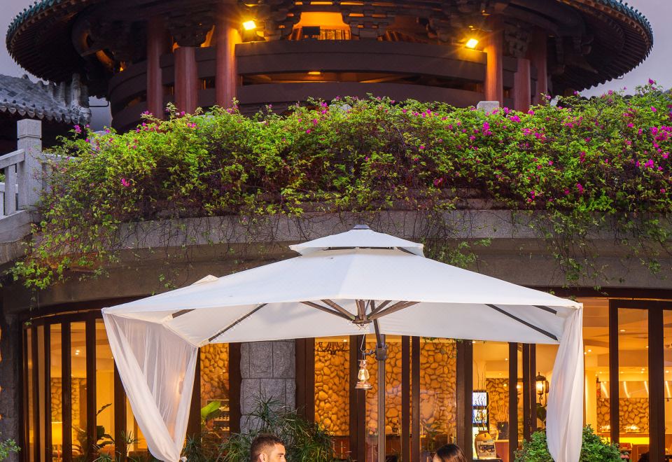 2. 스위소텔 산야 ..