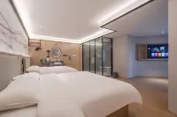 Weiting Light Residence Hotel (Jiangning Road Branch, Jing'an District) Отели в г. Шанхай