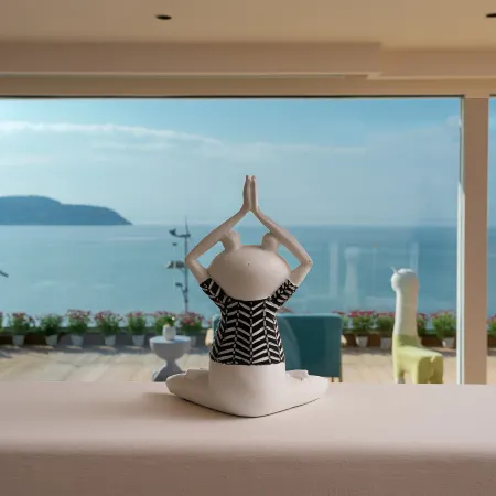 Erhai No.1 | Seaview Azure Skywalk Vacation Boutique Stay (Dali Haidong Town Ideal City)