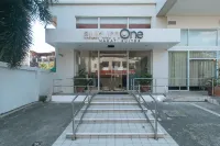 RedDoorz @ LuxeLite Suites Makati Hotel a Makati
