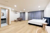 CA Hotel and Residence Phuket Hotel a Città di Phuket