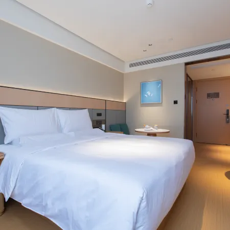 JI Hotel (Wuhan Hongshan Square Zhongnan Road Subway Station) Отели рядом с достопримечательностью «Хубэй, Китай, Южная Механическая Школа (Школьный Департамент)»