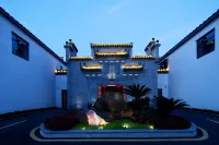 Fenghuangliuyuan Garden Hotel