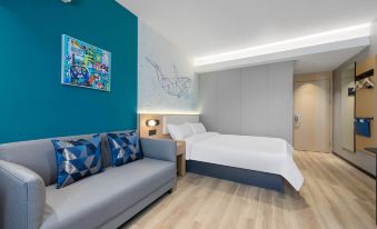 WanYoo Esports Hotel (Shanghai Hongqiao Airport Huxing Road)