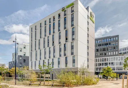 B&B Hôtel Bordeaux Centre Gare Saint-Jean Отели рядом с достопримечательностью «Palais Gallien»