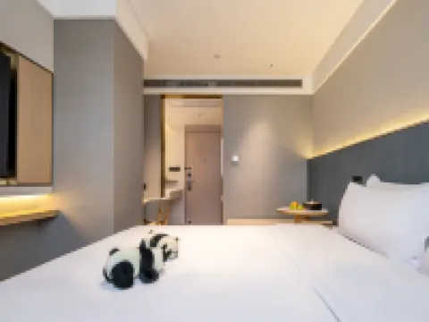 Chupin Hotel (Taikouli Branch, Chunxi Road, Chengdu) Hotel di Chengdu