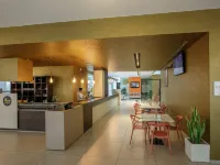 دبل تري باي هيلتون ميلان Hotels near كيو تي أوتو
