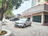 墨江曼城酒店 - 停車場
