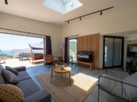 Notos Club - 14 Premium Villas with Openair Restaurant&Tennis Court in Nature