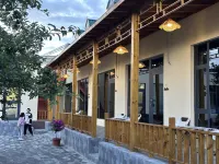 椿野·SpringLodge民宿（特克斯八卦城店） - 2星級