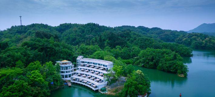 Mianyang Anzhou Thousands of Miles on a Single Ride. Lingbo Academy Hotels in Mianyang
