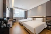 季楓國際酒店（撫遠東極閣店） 鄰近東極魚行的酒店