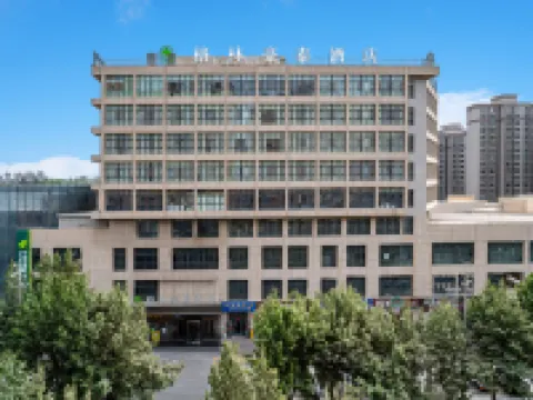 Green E-sports Hotel Hotels in Karakax