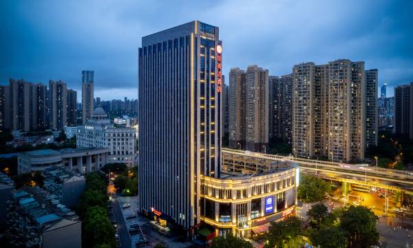 Wyndham Ramada Hotel (Wuhan Hanyang Railway Station, China International Expo Center Branch)