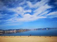 Crystal Bayview Hotel Jinghaiwan Scenic Apartment (Weihai Station Huafa New World)
