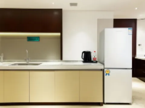 美汐アパートホテル(駱崗中央公園和昌センター)