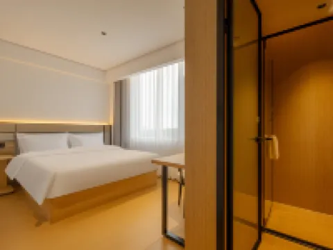 如家睿柏·雲酒店(乳山銀灘大拇指廣場店) 乳山酒店