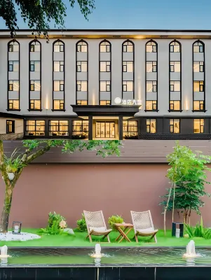 Yueling Hotel Hotels near Dehong Dai and Jingpo Autonomous Prefecture Sports Center - Swimming Pool