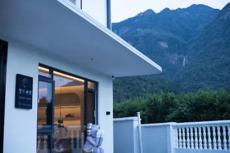 Lushan Wangchuan · Yunqi Homestay (Xiufeng Scenic Area) Отели рядом с достопримечательностью «Haihuizhen»