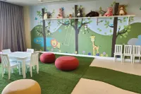 Scenic Tagaytay Getaway with Taal Views Hotel di Batangas