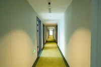 Haiyou Hotel (Lanzhou West Railway Station Zhongtianjian Plaza Branch) Hotels in Lanzhou