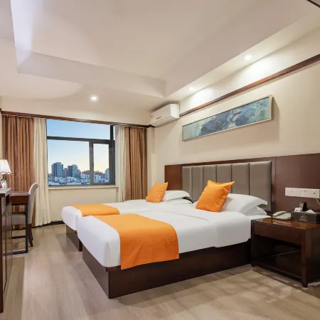 Ali Hotel (Yichang Jiefang Road Pedestrian Street CBD Shopping Center)